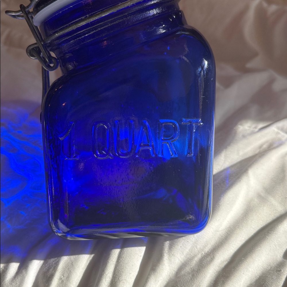 Cobalt Blue Glass Food Storage Jar with Airtight Seal 1968 - Picture 4 of 5